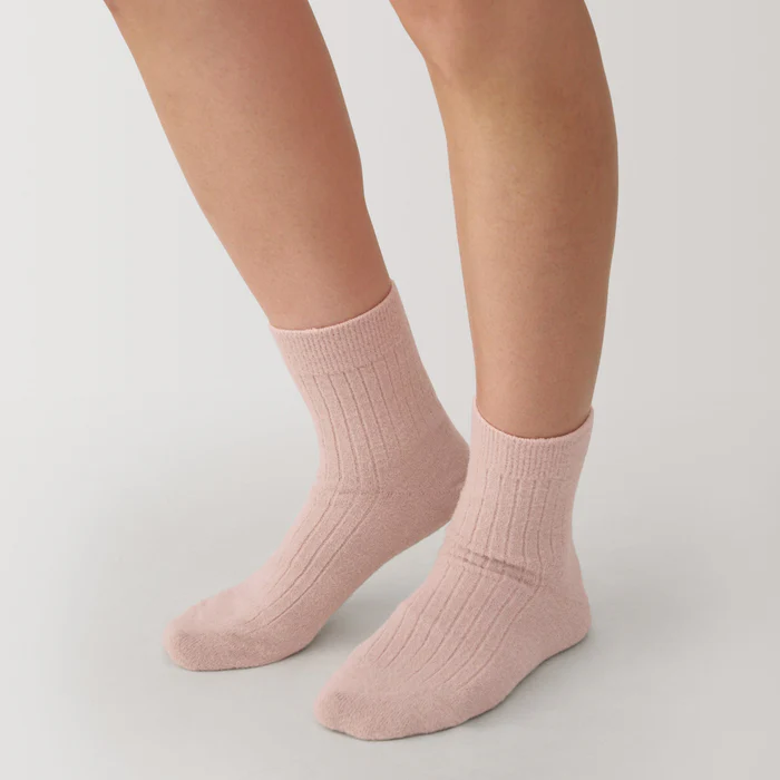 Right Angle Loose Top Short Socks
